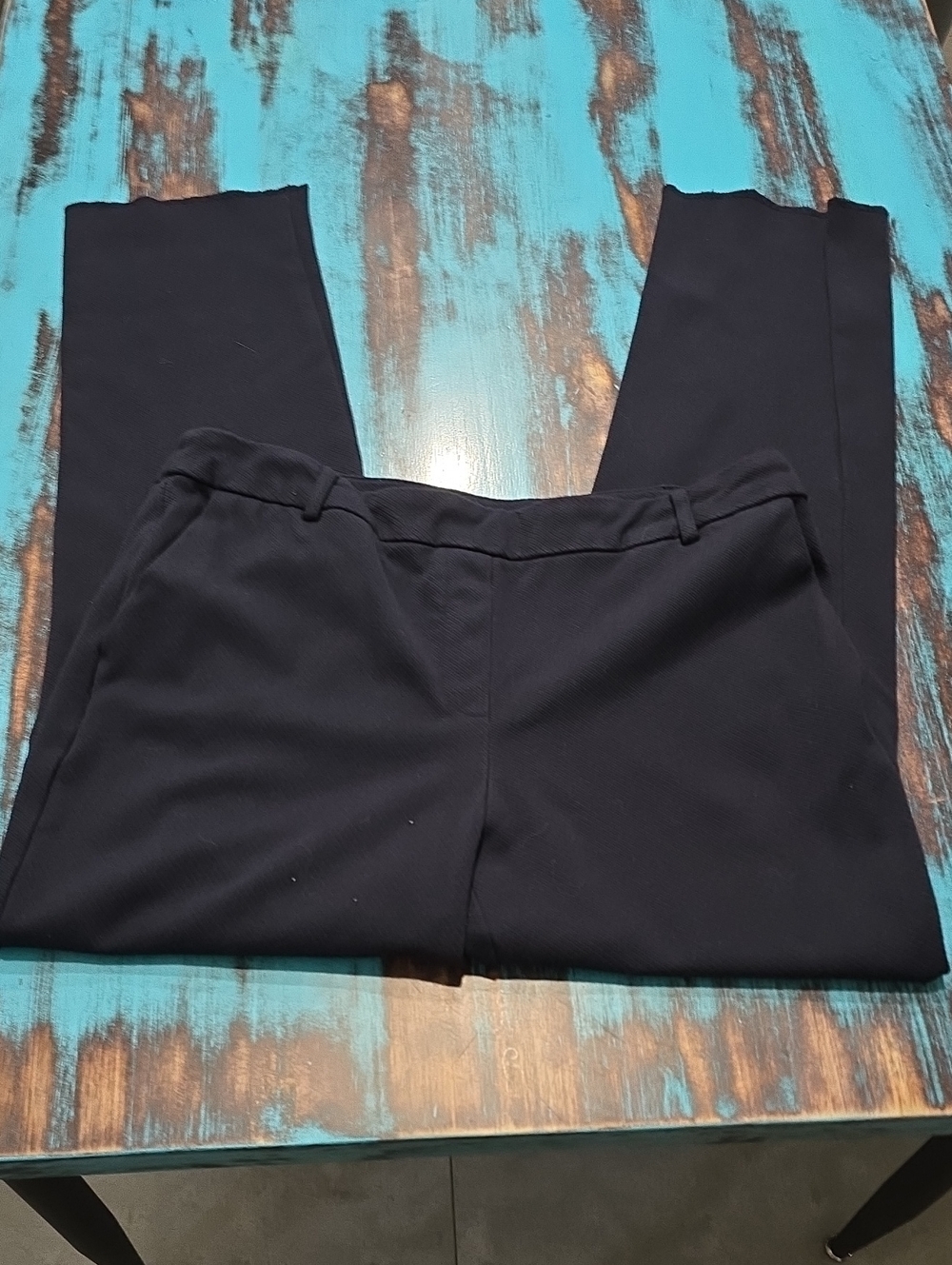 Dalia Black Ankle-Length Cropped Trousers